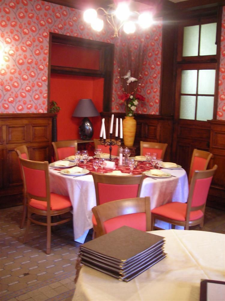 Logis Hotel De France Restaurant Grill Донфрон Экстерьер фото