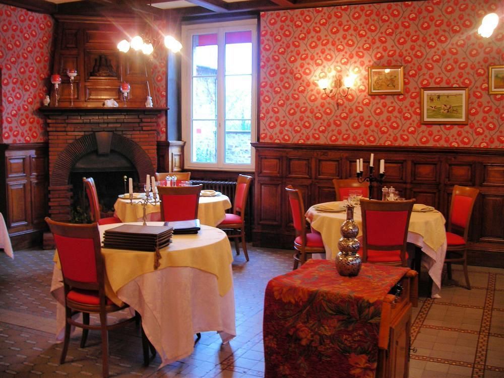 Logis Hotel De France Restaurant Grill Донфрон Экстерьер фото