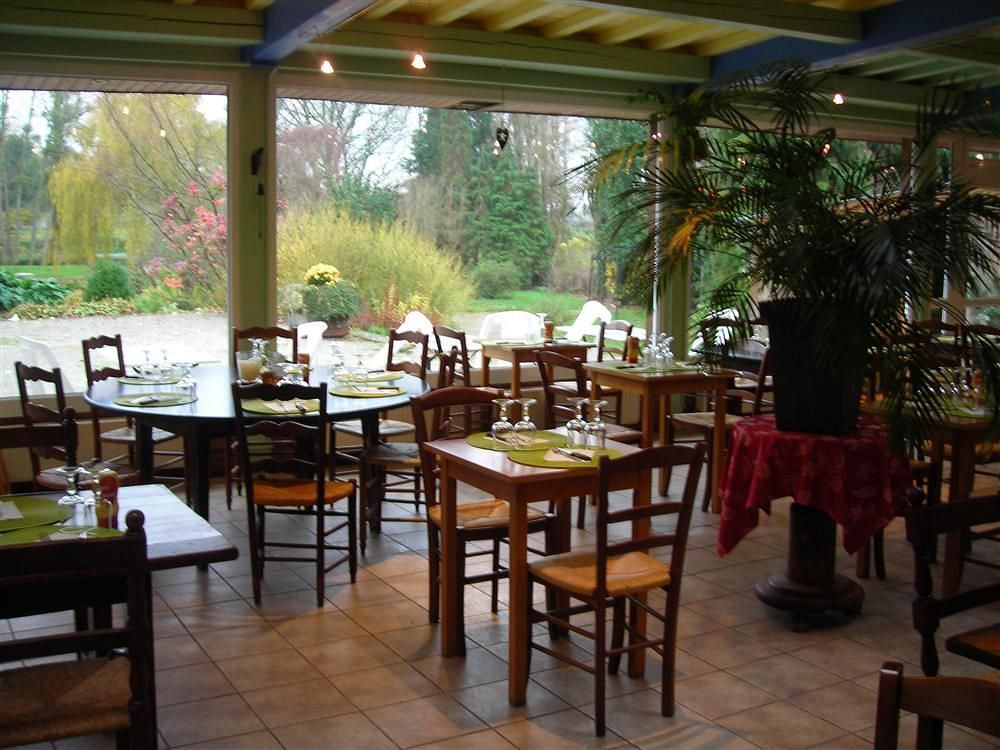 Logis Hotel De France Restaurant Grill Донфрон Экстерьер фото